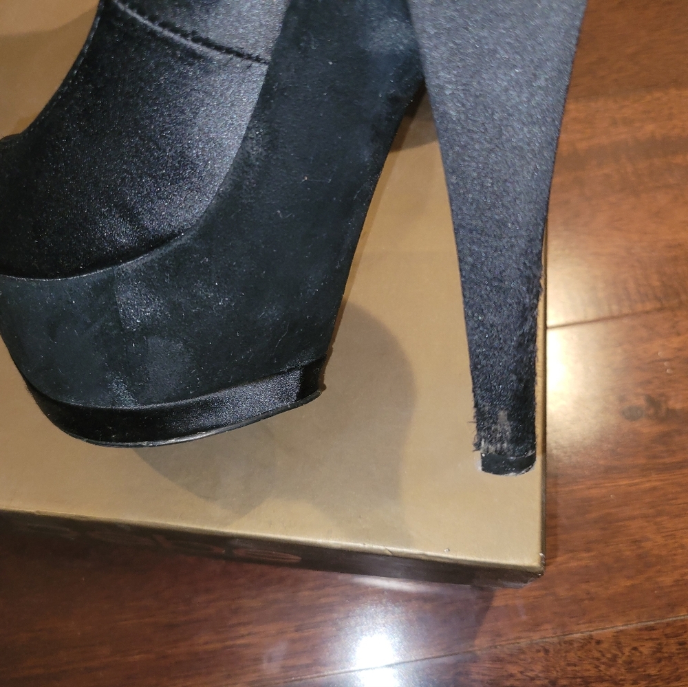 Bebe Tristan Black Satin Heel - Picture 8 of 13